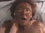 Verschissen geile MILF wurde angekackt
